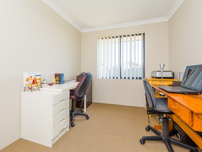 1 Chertsey Way, Wellard WA 6170