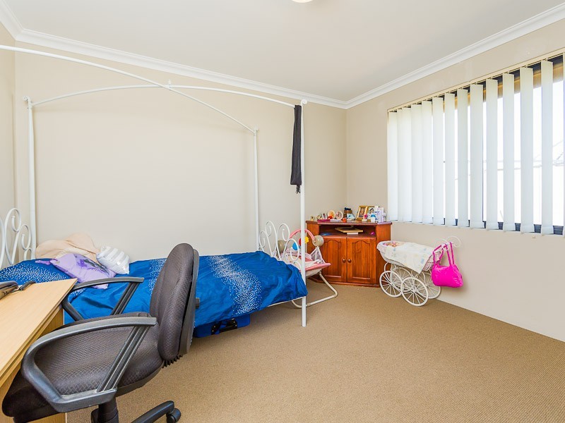 1 Chertsey Way, Wellard WA 6170