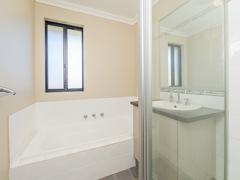 1 Chertsey Way, Wellard WA 6170