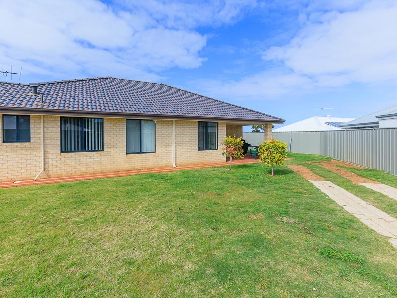 1 Chertsey Way, Wellard WA 6170