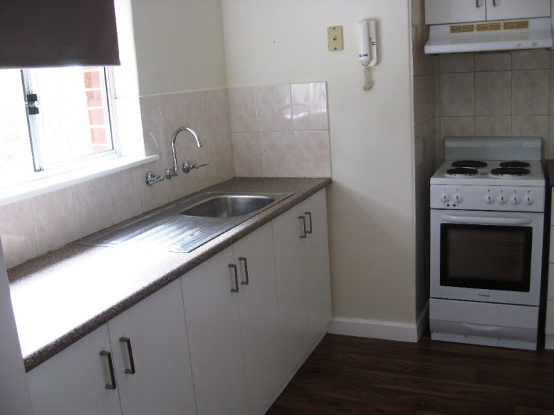 8/10 Prescott Place, Orelia WA 6167