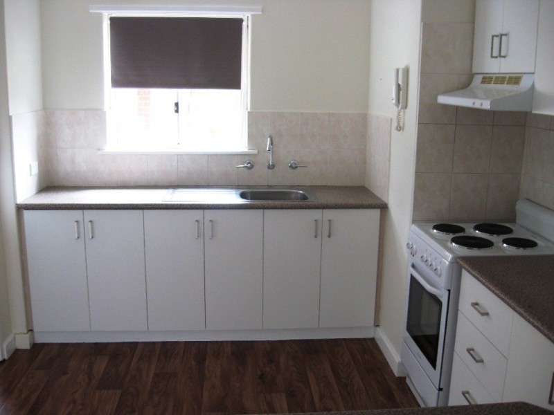 8/10 Prescott Place, Orelia WA 6167