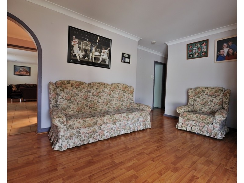 11 Shortland Way, Girrawheen WA 6064