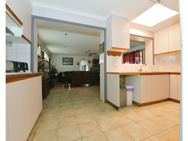 11 Shortland Way, Girrawheen WA 6064