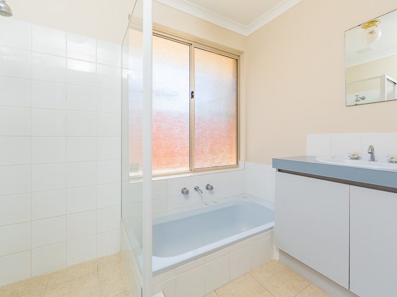 7 Kongal Heights, Leda WA 6170