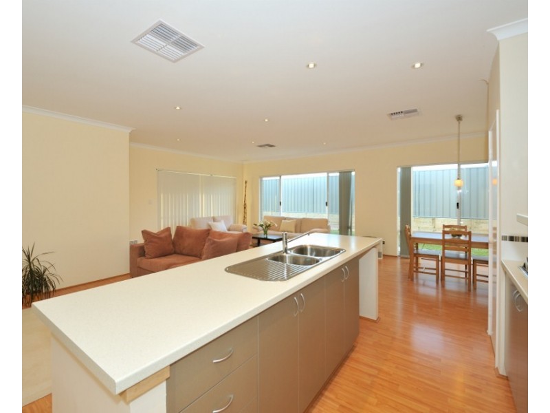 9 Westport Link, Leda WA 6170