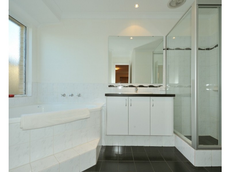 9 Westport Link, Leda WA 6170