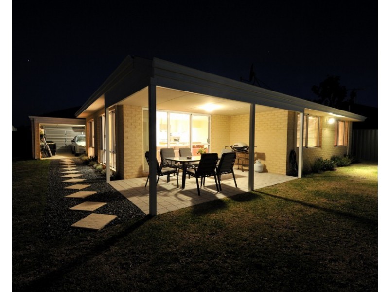 9 Westport Link, Leda WA 6170