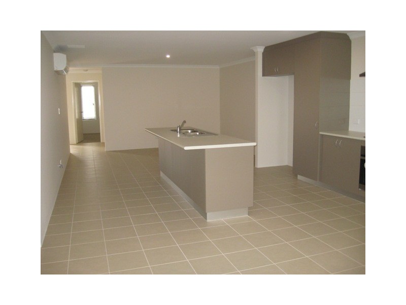 19 Meridian Way, Kwinana Town Centre WA 6167