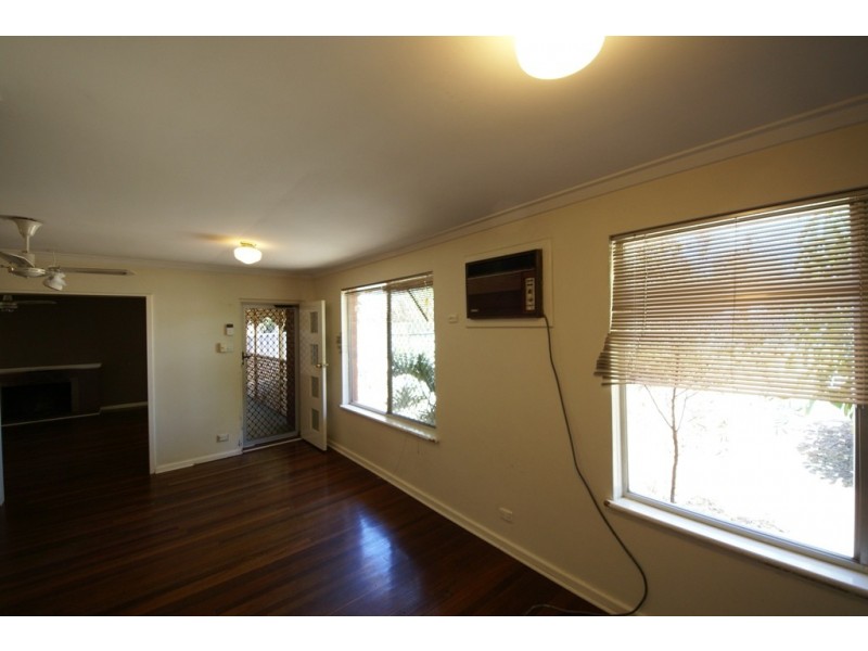 15 Mulligan Way, Orelia WA 6167