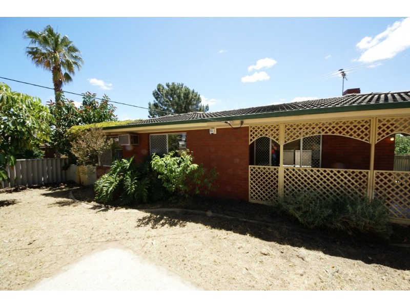 15 Mulligan Way, Orelia WA 6167