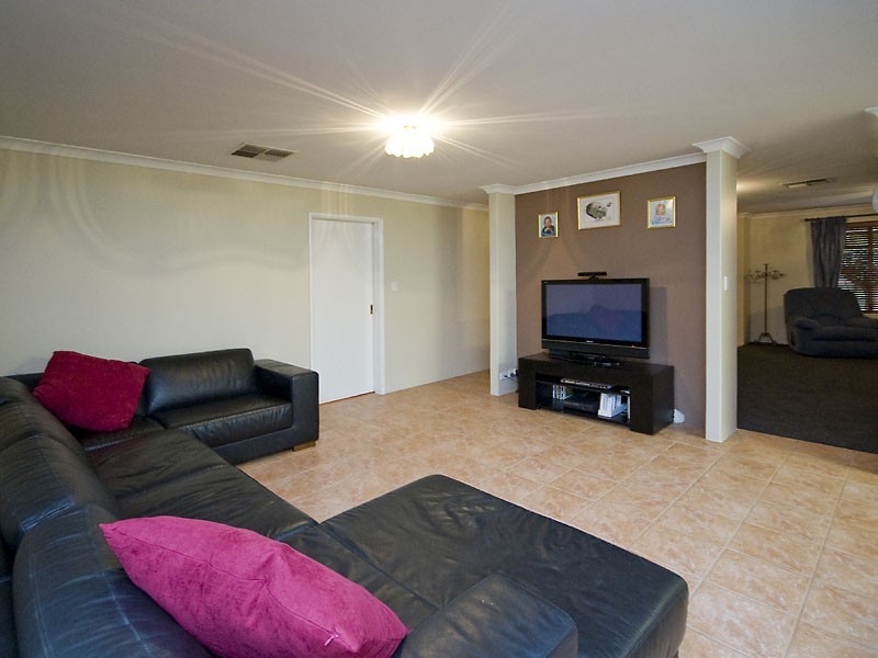 2 Cobbler Court, Wellard WA 6170