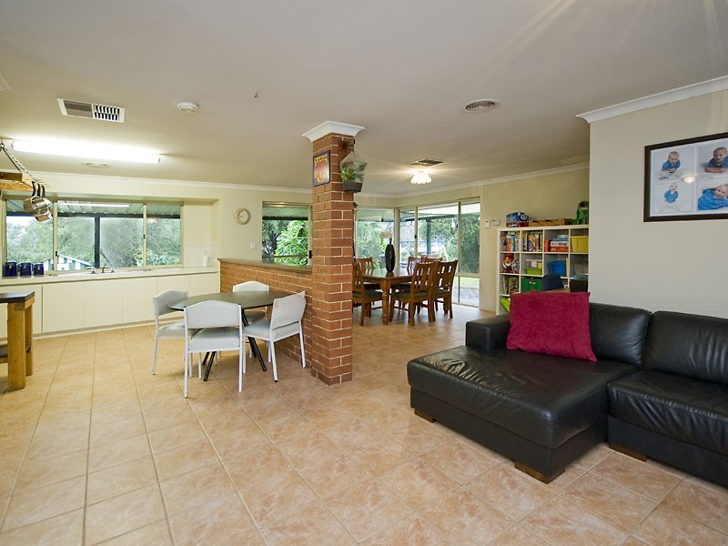 2 Cobbler Court, Wellard WA 6170