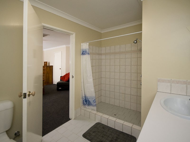 2 Cobbler Court, Wellard WA 6170