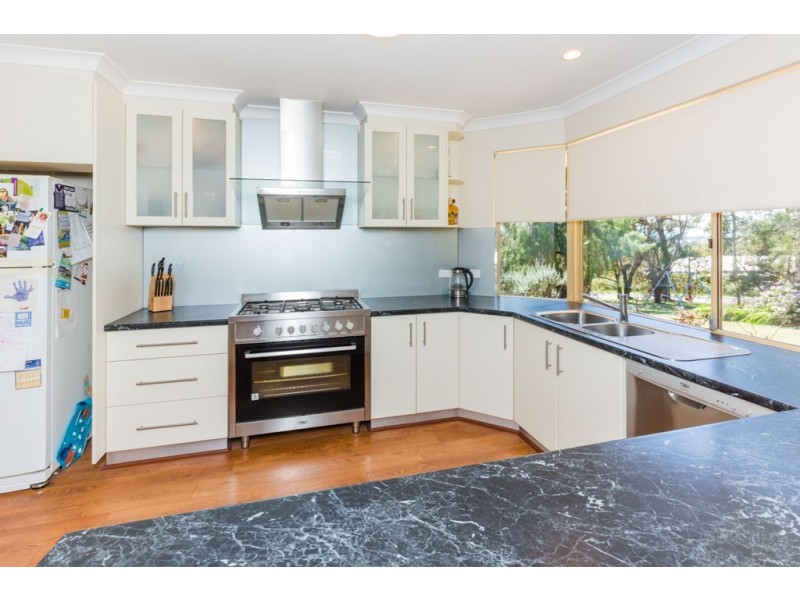 1 Crofter Court, Wellard WA 6170