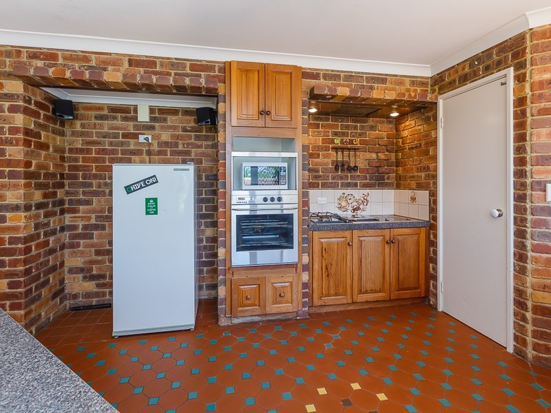 2 Crofter Court, Wellard WA 6170