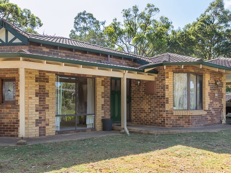 2 Crofter Court, Wellard WA 6170