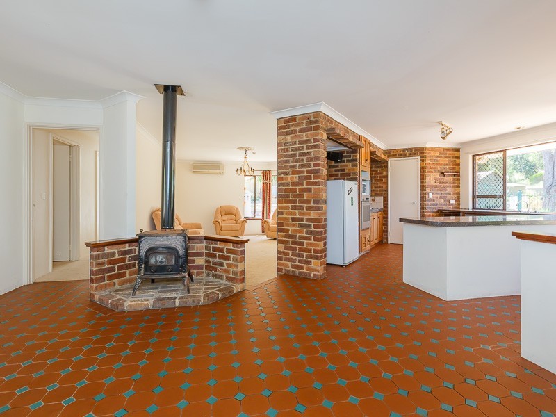 2 Crofter Court, Wellard WA 6170