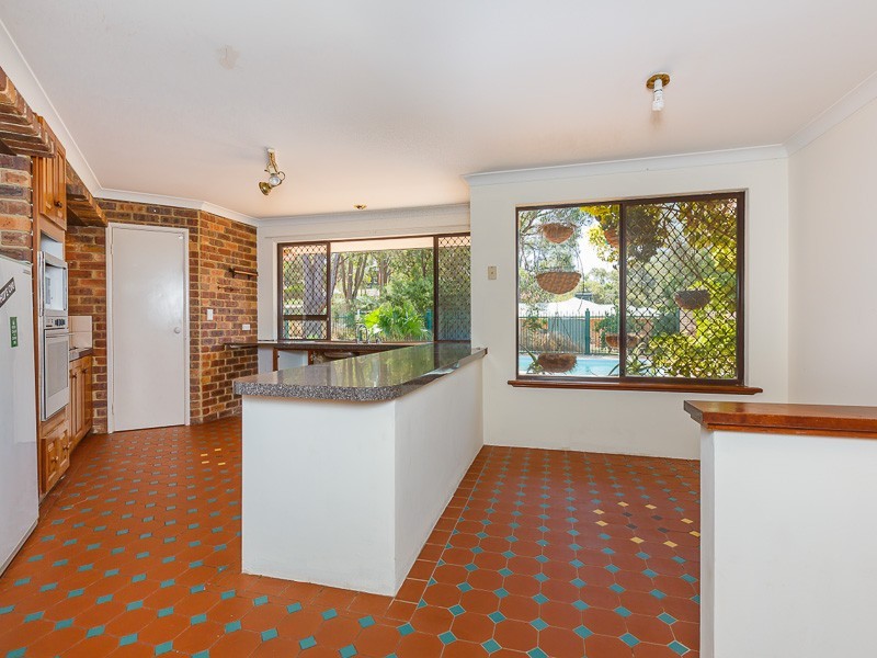 2 Crofter Court, Wellard WA 6170