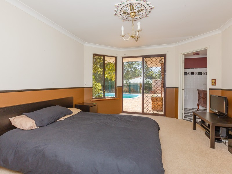 2 Crofter Court, Wellard WA 6170
