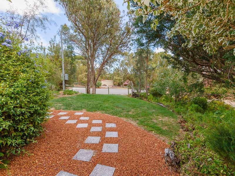 3 Groom Mews, Wellard WA 6170