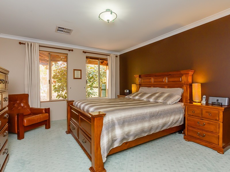 2 Ironmonger Court, Wellard WA 6170