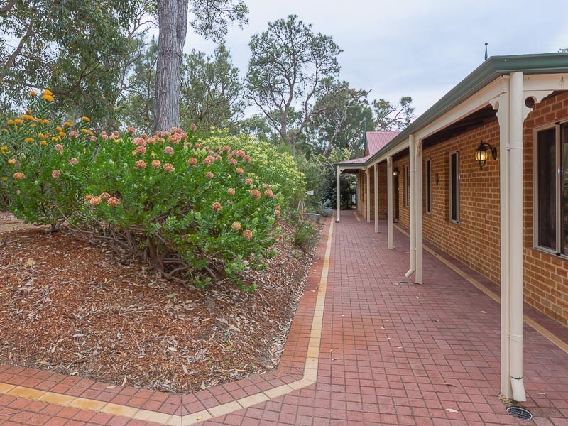 2 Ironmonger Court, Wellard WA 6170