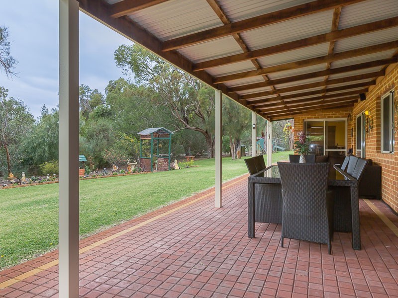 2 Ironmonger Court, Wellard WA 6170