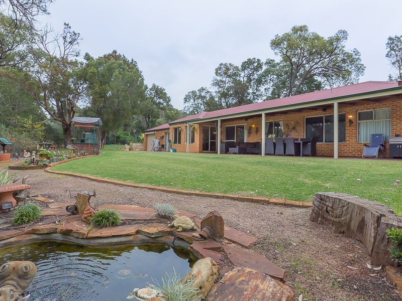 2 Ironmonger Court, Wellard WA 6170