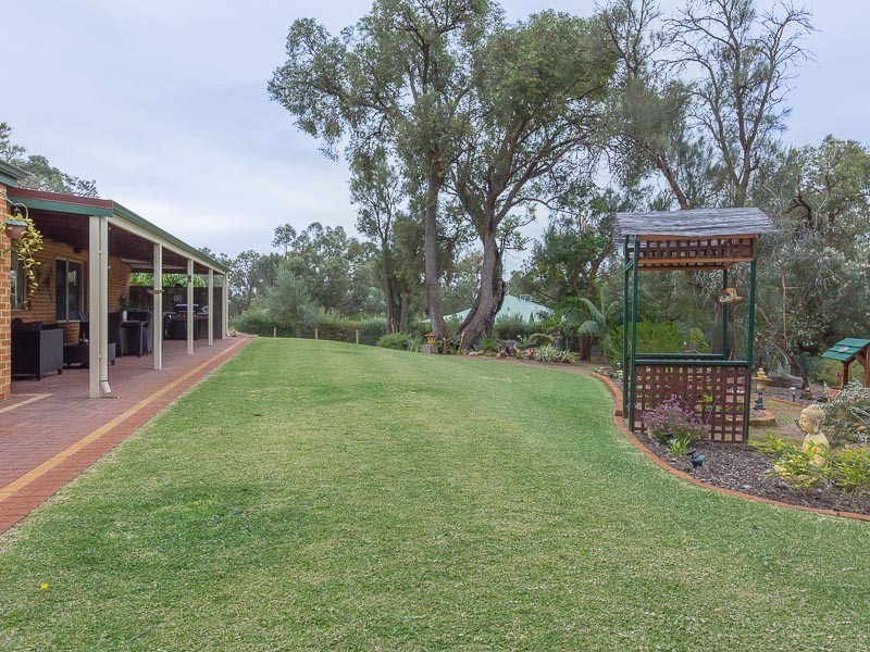 2 Ironmonger Court, Wellard WA 6170