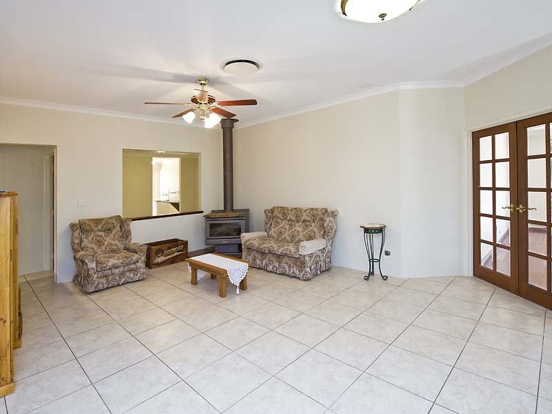 7 Ironmonger Court, Wellard WA 6170