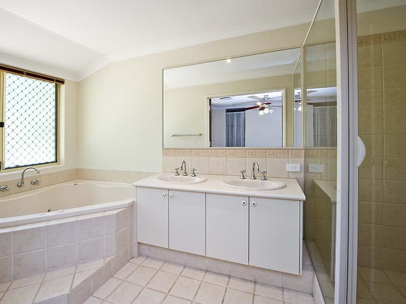 7 Ironmonger Court, Wellard WA 6170