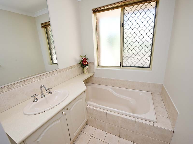 7 Ironmonger Court, Wellard WA 6170