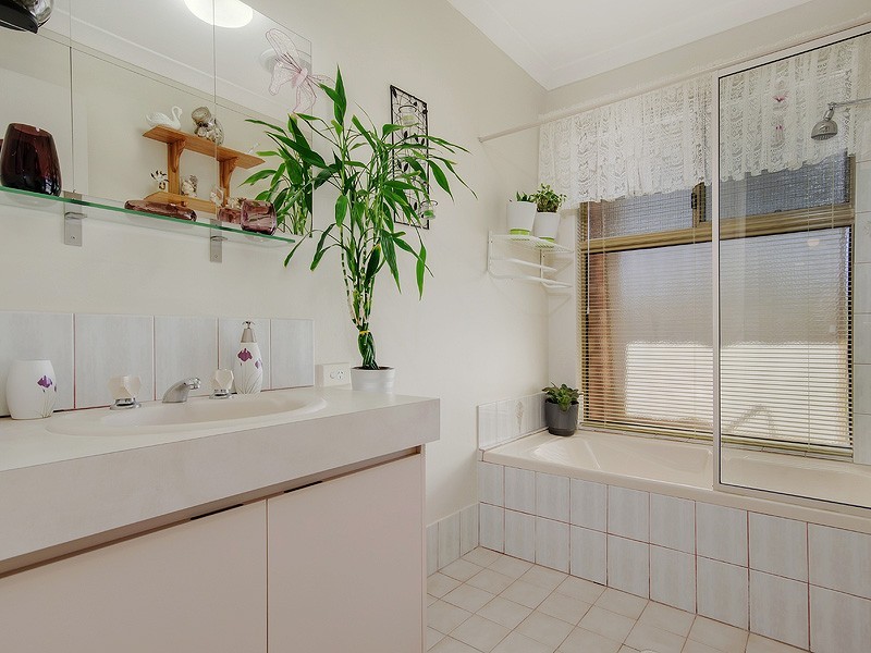 3 Saddler Close, Wellard WA 6170