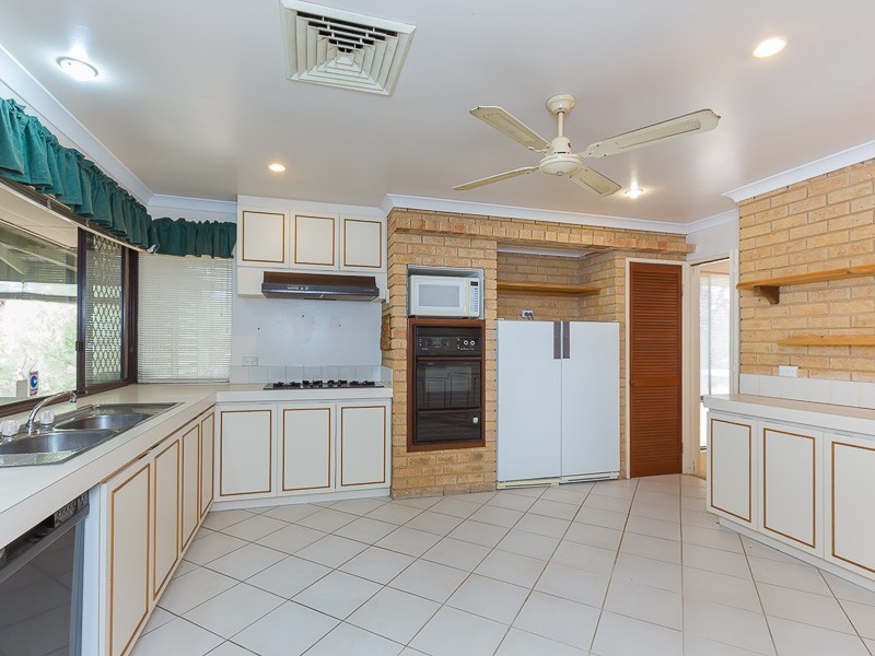 5 Shipwright Avenue, Wellard WA 6170