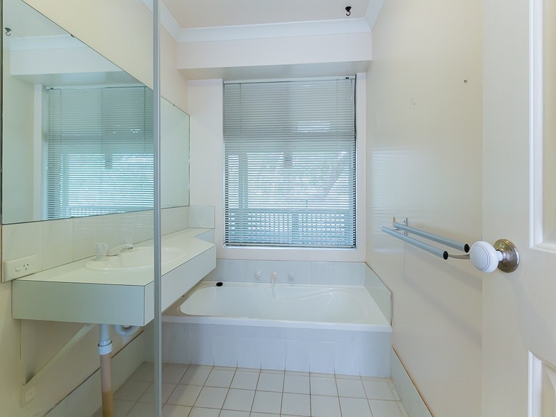 5 Shipwright Avenue, Wellard WA 6170