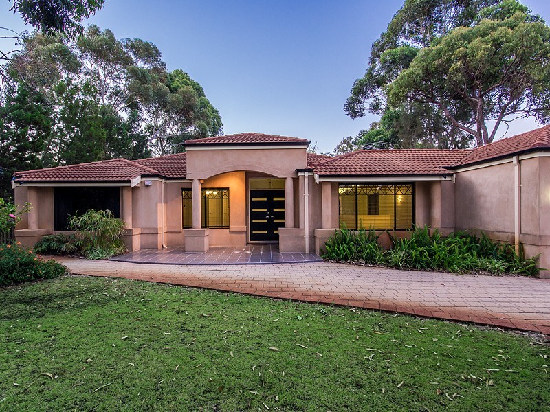 13 Shipwright Avenue, Wellard WA 6170