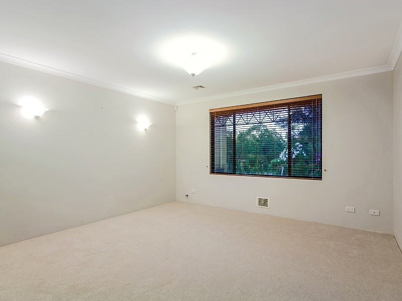 13 Shipwright Avenue, Wellard WA 6170