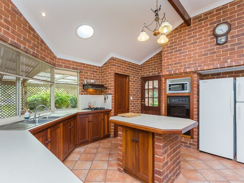 15 Shipwright Avenue, Wellard WA 6170