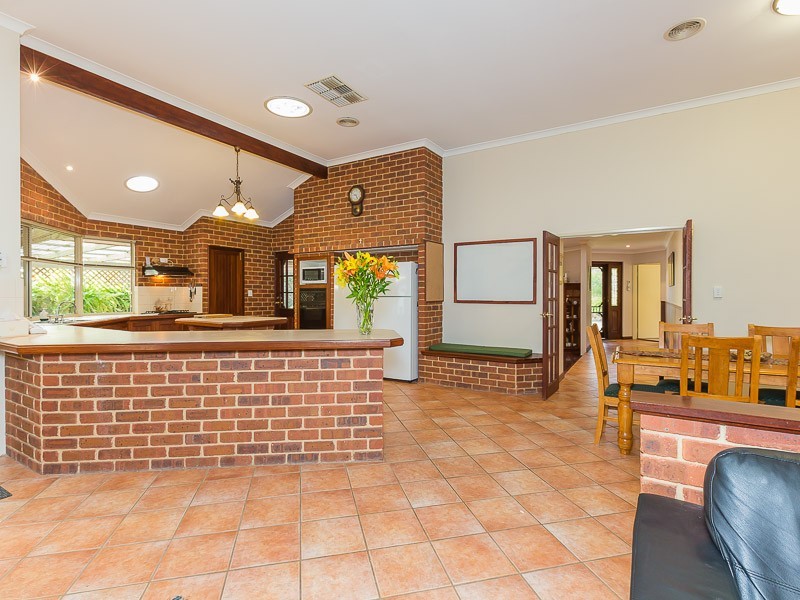 15 Shipwright Avenue, Wellard WA 6170