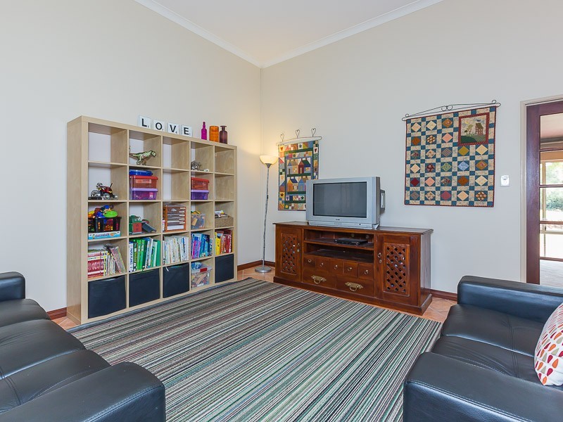 15 Shipwright Avenue, Wellard WA 6170