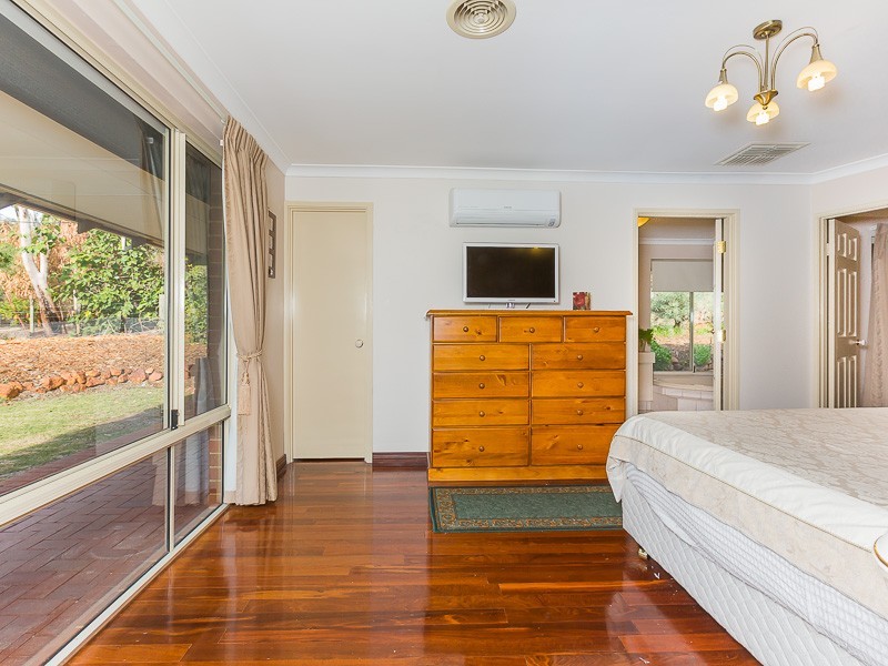 15 Shipwright Avenue, Wellard WA 6170