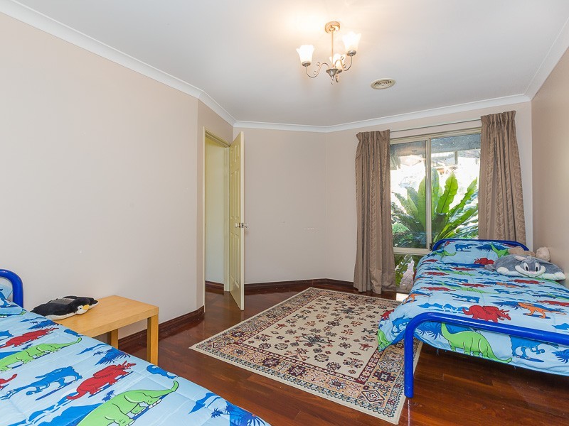 15 Shipwright Avenue, Wellard WA 6170