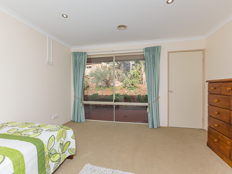 15 Shipwright Avenue, Wellard WA 6170