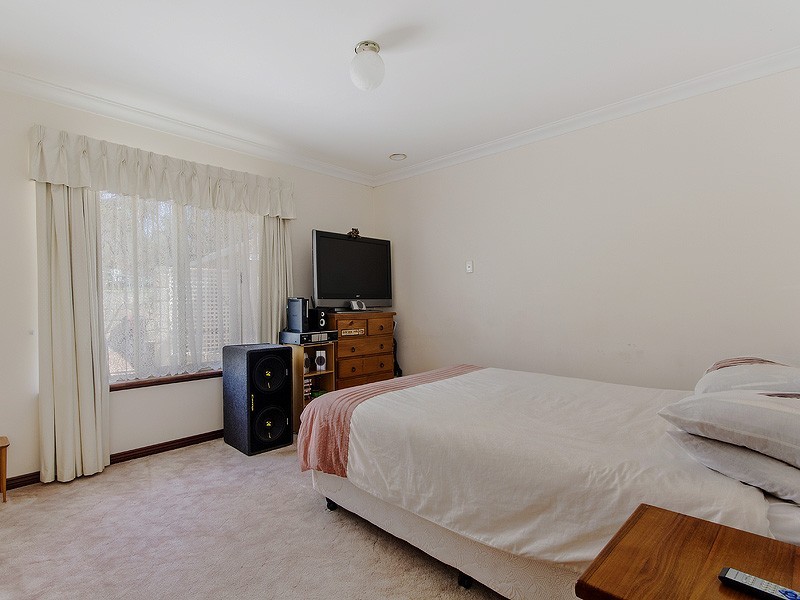 50 Silversmith Street, Wellard WA 6170