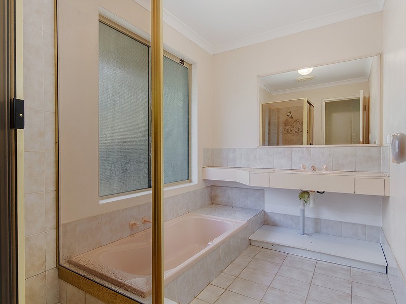 56 Silversmith Street, Wellard WA 6170