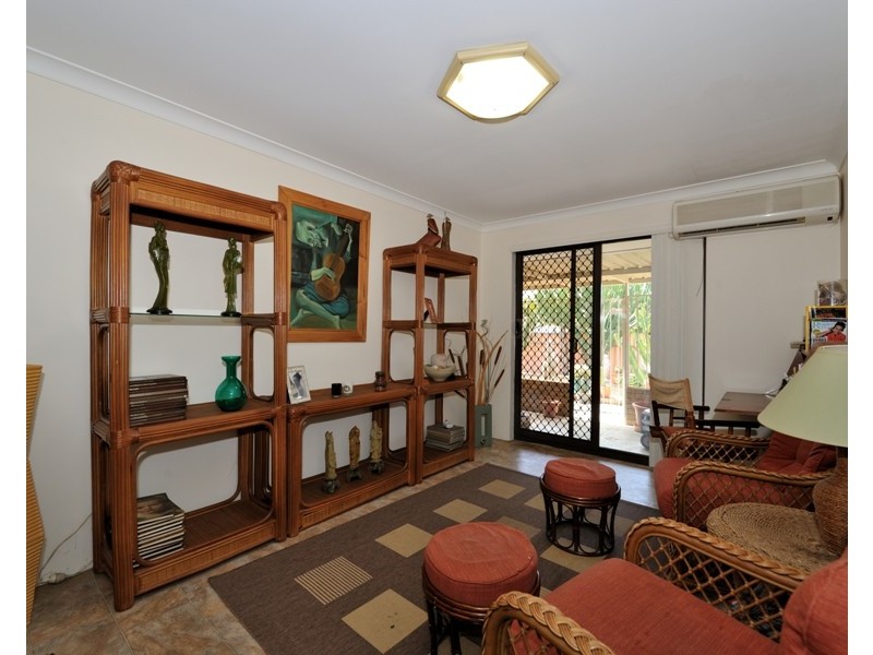 15 Varris Way, Orelia WA 6167