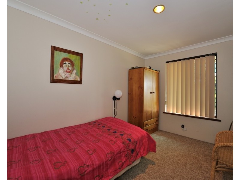 15 Varris Way, Orelia WA 6167