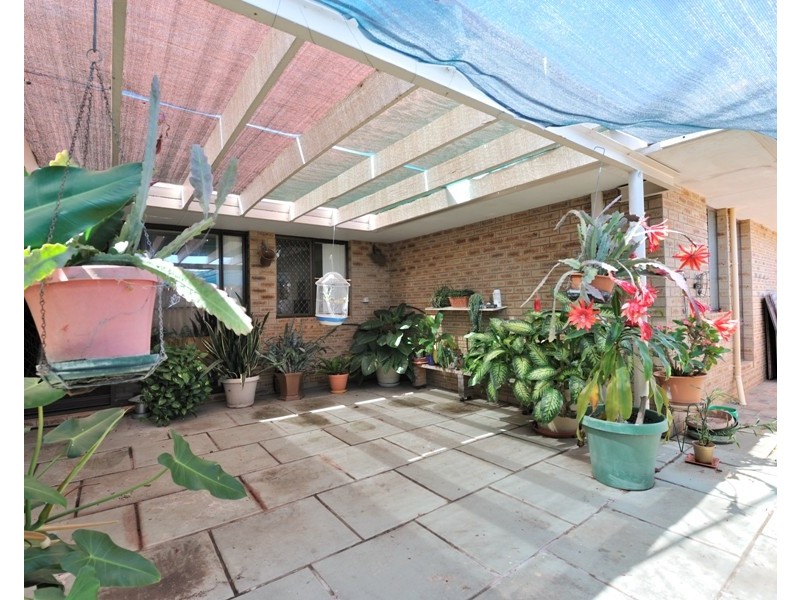 15 Varris Way, Orelia WA 6167