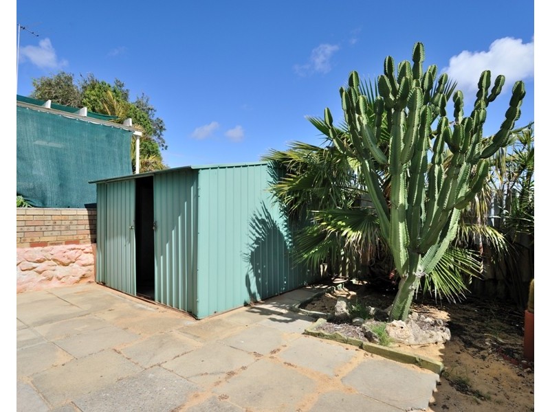 15 Varris Way, Orelia WA 6167